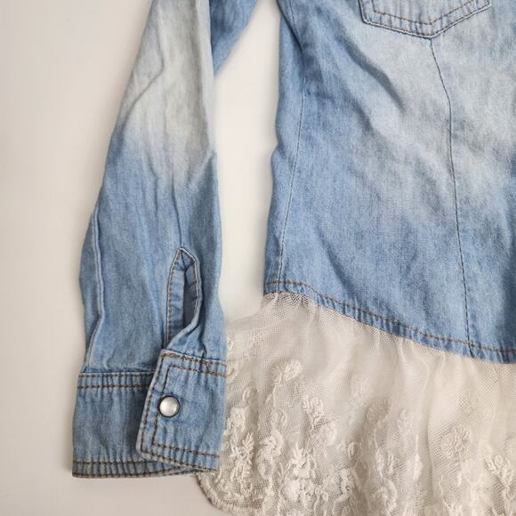 Say What? Denim Lace Chambray Button Up Top Shirt Girl's Size Small 7/8 - Picture 3 of 6